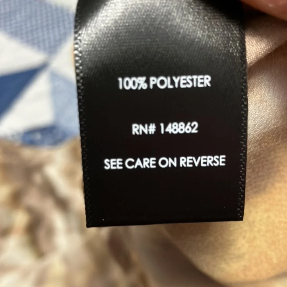 ⭐️ 5/$20 ⭐️ Torrid Tank Top - Picture 5 of 5